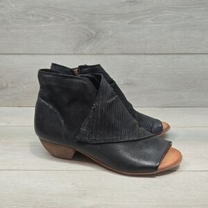 Miz Mooz Women Camp Ankle Black Peep-Toe Ankle Boots Shoes Sz 38/7.5-8 Wide